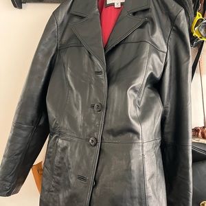 Women’s Wilson’s leather Maxima size medium blazer style jacket.